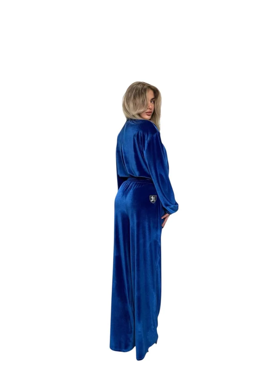 Elegant Tracksuit 4
