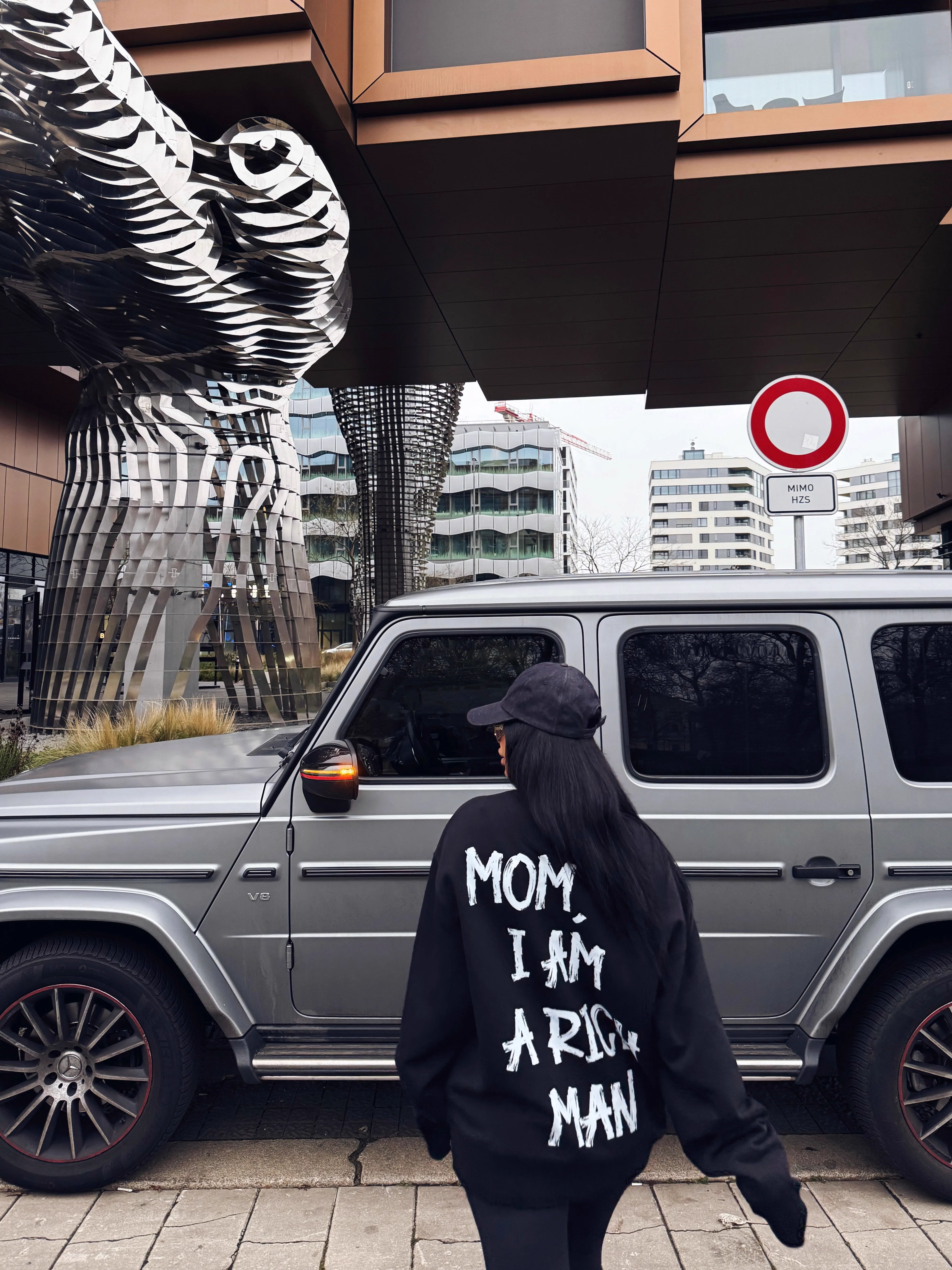Oversized Sweatshirt - RICH MAN 3